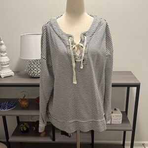 Vineyard Vines Striped Lace-Up Pullover – Navy/White – Size L